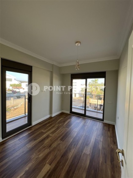 Современная трехэтажная вилла с бассейном и садом, в популярном курортном районе Анталии - Белек-id-5740-фото-9