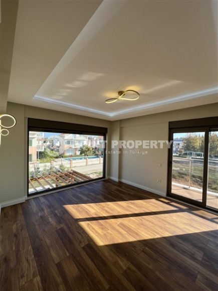 Современная трехэтажная вилла с бассейном и садом, в популярном курортном районе Анталии - Белек-id-5740-фото-11