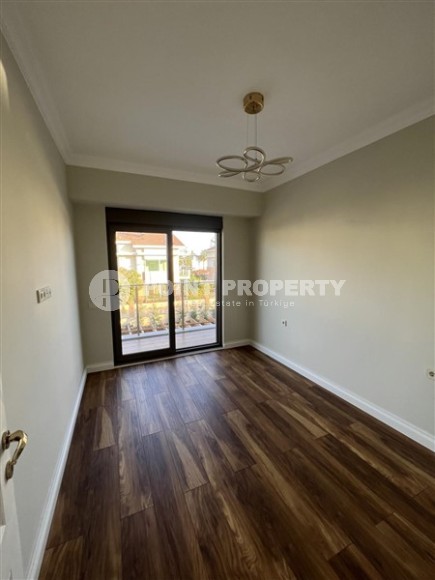 Современная трехэтажная вилла с бассейном и садом, в популярном курортном районе Анталии - Белек-id-5740-фото-12