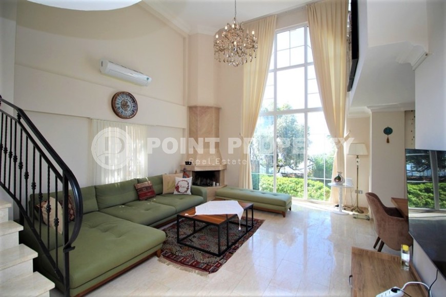 Comfortable panoramic villa overlooking the sea and the Alanya fortress, in the prestigious Tepe area-id-5747-photo-3