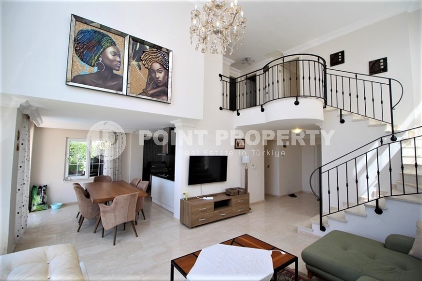Comfortable panoramic villa overlooking the sea and the Alanya fortress, in the prestigious Tepe area-id-5747-photo-4