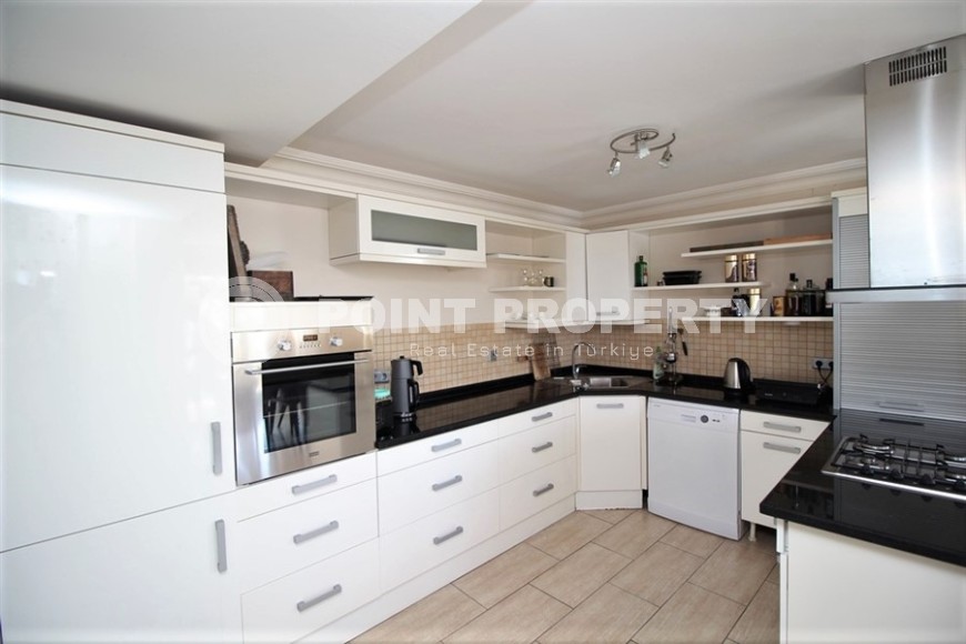 Comfortable panoramic villa overlooking the sea and the Alanya fortress, in the prestigious Tepe area-id-5747-photo-6