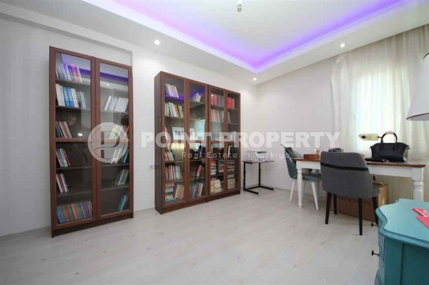 Большая двухуровневая квартира 3+1, на 5-м этаже с мансардой, в 300 метрах от моря-id-5752-фото-3