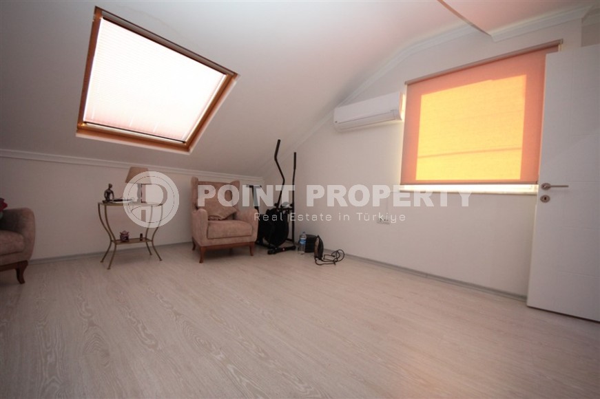 Большая двухуровневая квартира 3+1, на 5-м этаже с мансардой, в 300 метрах от моря-id-5752-фото-6