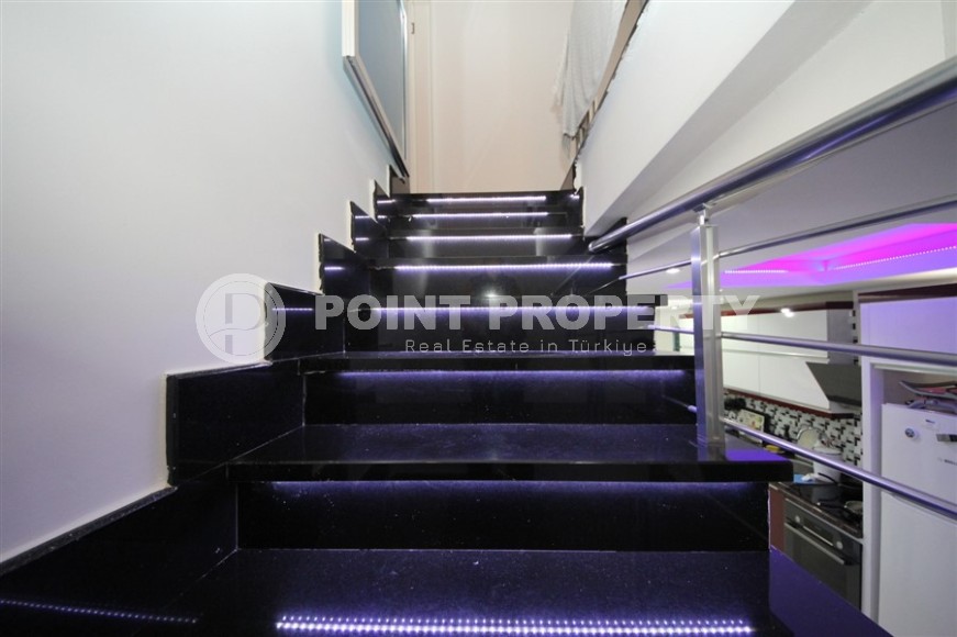 Большая двухуровневая квартира 3+1, на 5-м этаже с мансардой, в 300 метрах от моря-id-5752-фото-8