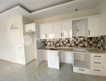 Новая квартира с чистовой отделкой в 150 метрах от моря, в самом центре Аланьи-id-5753-фото-4