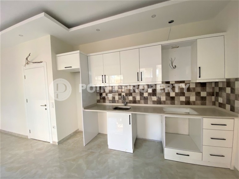 Новая квартира с чистовой отделкой в 150 метрах от моря, в самом центре Аланьи-id-5753-фото-4