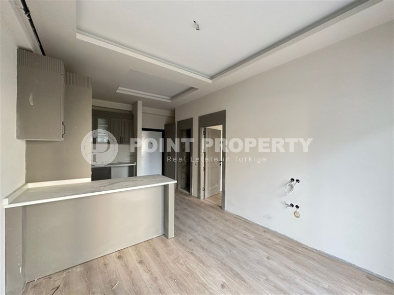 Современная квартира с качественной чистовой отделкой и приятным светлым интерьером, в 250 метрах от моря-id-5760-фото-2