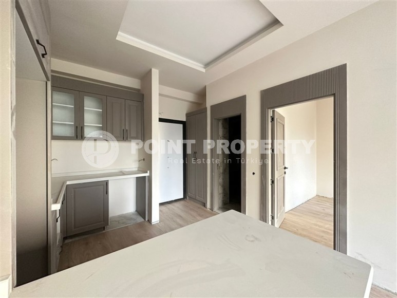 Современная квартира с качественной чистовой отделкой и приятным светлым интерьером, в 250 метрах от моря-id-5760-фото-4