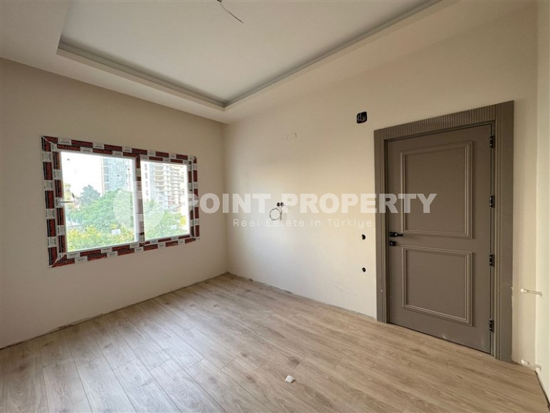 Современная квартира с качественной чистовой отделкой и приятным светлым интерьером, в 250 метрах от моря-id-5760-фото-6