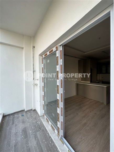 Современная квартира с качественной чистовой отделкой и приятным светлым интерьером, в 250 метрах от моря-id-5760-фото-10