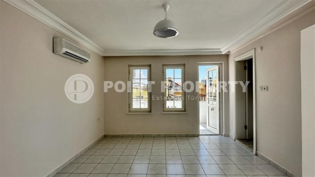 Просторная двухуровневая квартира на 4-м этаже с мансардой, в 300 метрах от роскошного песчаного пляжа и набережной-id-5761-фото-3