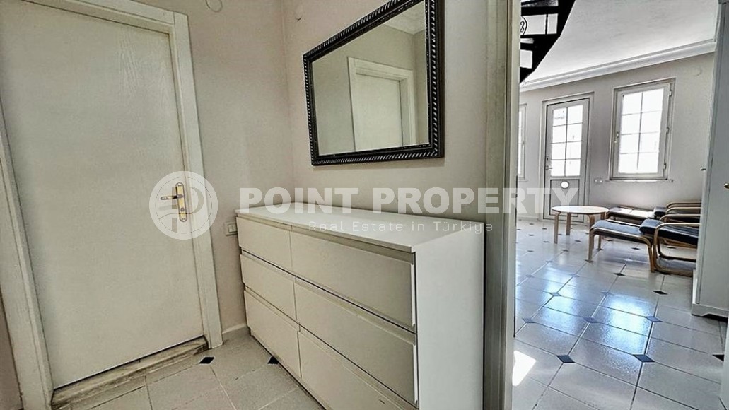 Просторная двухуровневая квартира на 4-м этаже с мансардой, в 300 метрах от роскошного песчаного пляжа и набережной-id-5761-фото-6