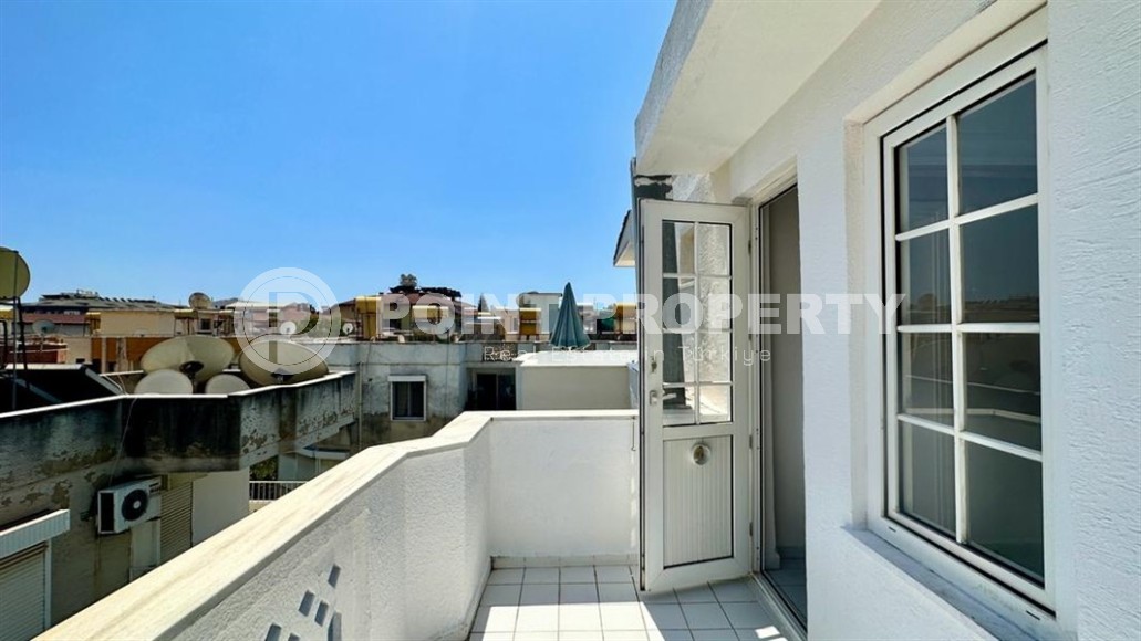 Просторная двухуровневая квартира на 4-м этаже с мансардой, в 300 метрах от роскошного песчаного пляжа и набережной-id-5761-фото-14