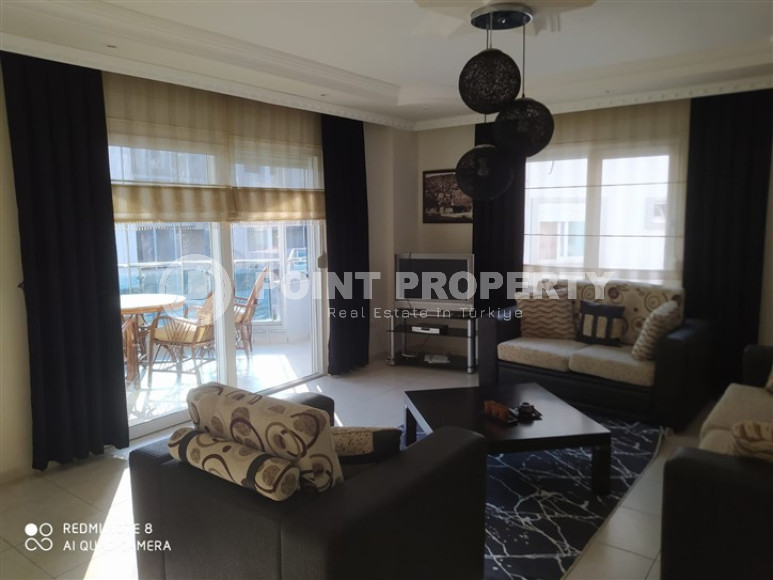 Spacious three-room apartment 100 m2, just 600 meters from the sea, Cikcilli area-id-1453-photo-3