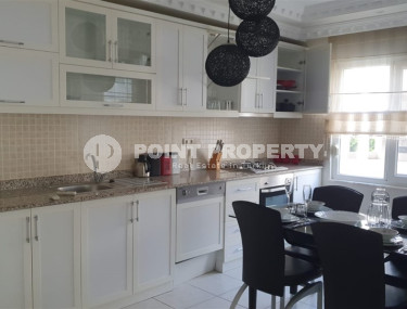 Spacious three-room apartment 100 m2, just 600 meters from the sea, Cikcilli area-id-1453-photo-4