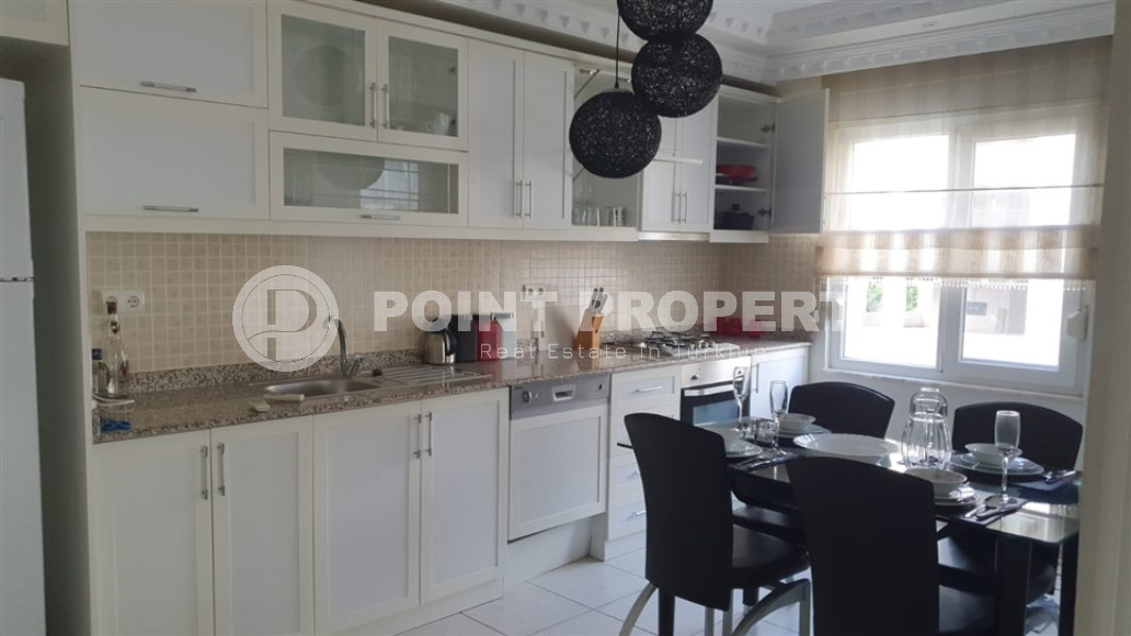 Spacious three-room apartment 100 m2, just 600 meters from the sea, Cikcilli area-id-1453-photo-4