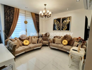 Стильная двухуровневая квартира на 5-м этаже с мансардой, в 300 метрах от пляжа Клеопатры-id-5787-фото-1