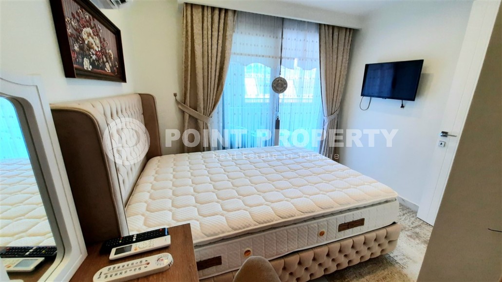 Стильная двухуровневая квартира на 5-м этаже с мансардой, в 300 метрах от пляжа Клеопатры-id-5787-фото-5