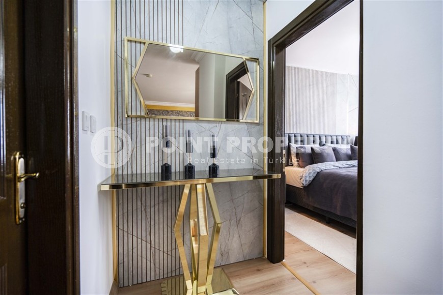 Стильная квартира с дизайнерским ремонтом, в 250 метрах от моря, в самом центре Аланьи-id-5788-фото-17