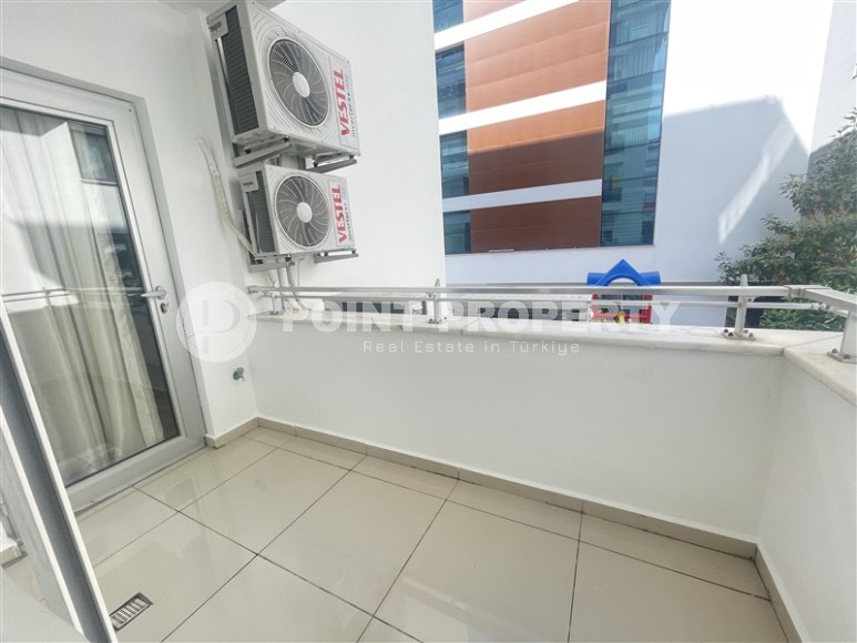 Apartment with modern design and pleasant bright interior, in the center of the prestigious area of Alanya - Kestel-id-5790-photo-12