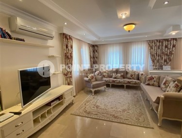Three-storey villa 4+1, with a total area of 200 m2, one and a half kilometers from the luxurious sandy beach - Incekum-id-5799-photo-1