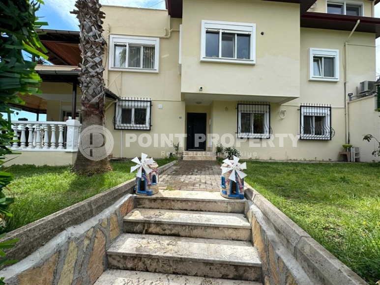 Современная вилла 2018 года постройки, в двух километрах от моря, в элитном районе Аланьи - Тепе-id-5800-фото-16