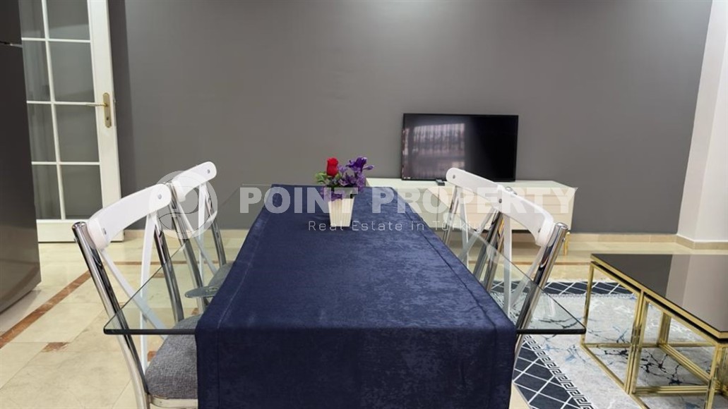 Stylish modern apartment 1+1, with a total area of 70 m2, on the first line from the sea, in the Mahmutlar area-id-5802-photo-4