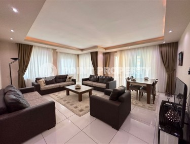 Spacious 2+1 apartment with a total area of 140 m2, 200 meters from the sea, in the center of Mahmutlar-id-5806-photo-1