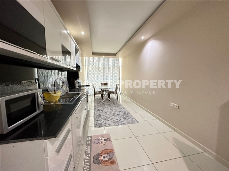 Просторная квартира 2+1, общей площадью 140 м2, в 200 метрах от моря, в центре района Махмутлар-id-5806-фото-3