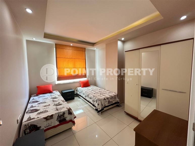 Просторная квартира 2+1, общей площадью 140 м2, в 200 метрах от моря, в центре района Махмутлар-id-5806-фото-5