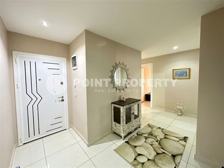 Просторная квартира 2+1, общей площадью 140 м2, в 200 метрах от моря, в центре района Махмутлар-id-5806-фото-6