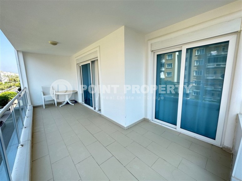 Просторная квартира 2+1, общей площадью 140 м2, в 200 метрах от моря, в центре района Махмутлар-id-5806-фото-9