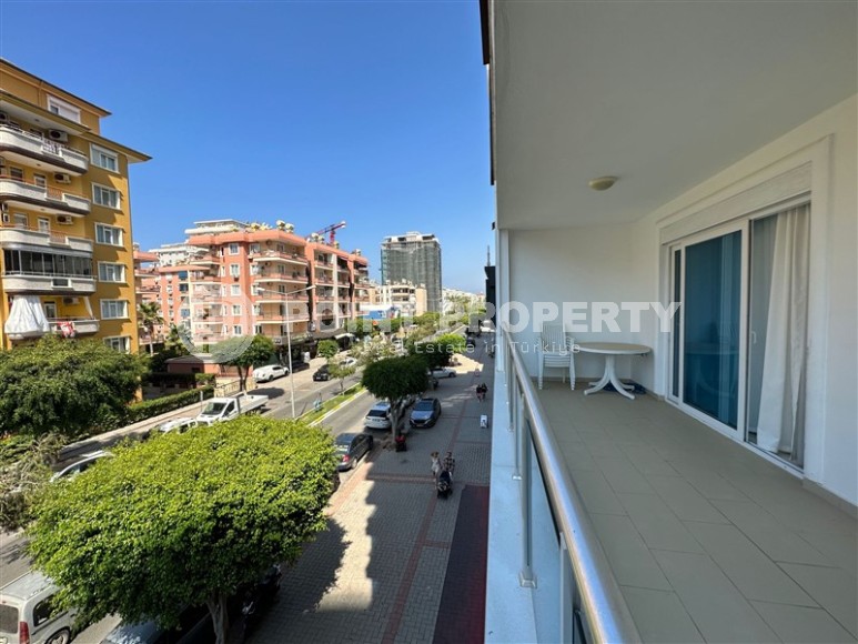 Просторная квартира 2+1, общей площадью 140 м2, в 200 метрах от моря, в центре района Махмутлар-id-5806-фото-10