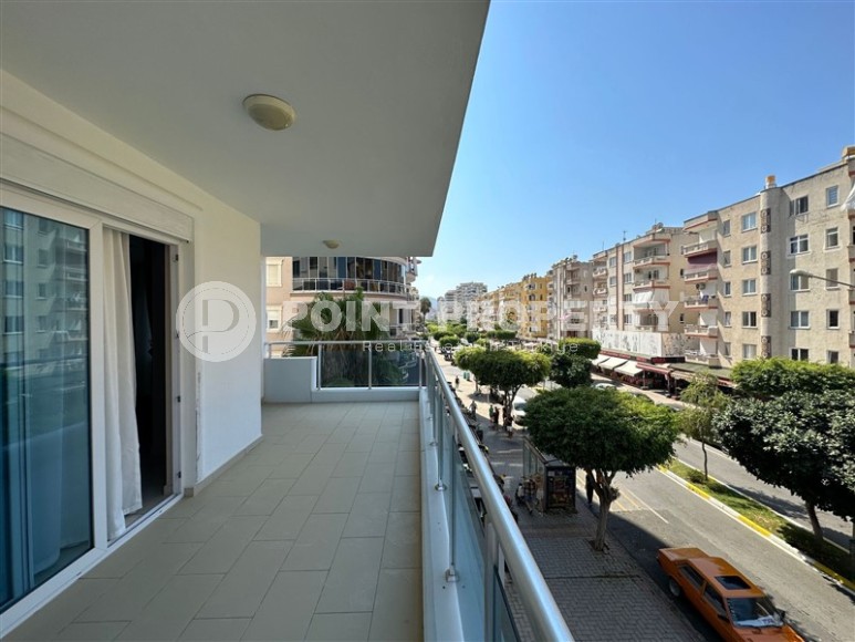 Просторная квартира 2+1, общей площадью 140 м2, в 200 метрах от моря, в центре района Махмутлар-id-5806-фото-11