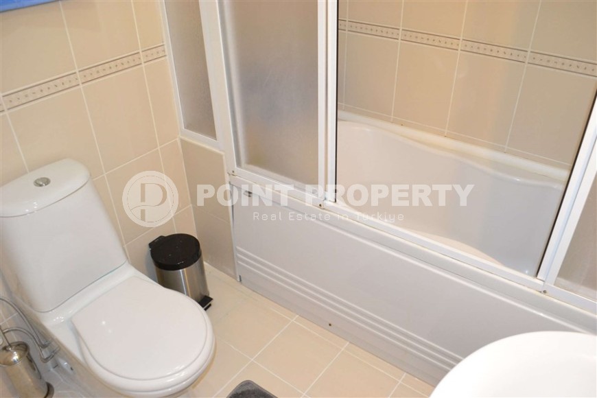 Светлые, уютные апартаменты, с мебелью и бытовой техникой, в 300 метрах от моря-id-5807-фото-8