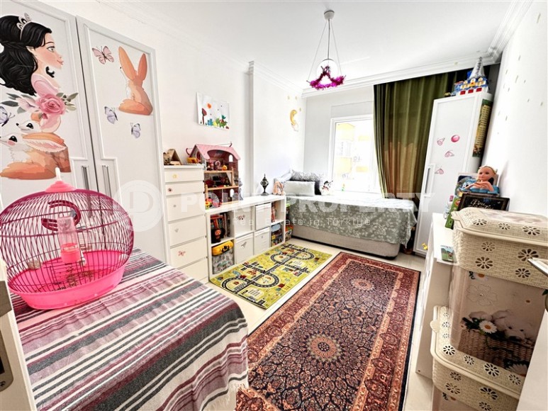 Комфортабельная квартира, с мебелью и бытовой техникой, в 450 метрах от моря, в центре района Махмутлар-id-5808-фото-4