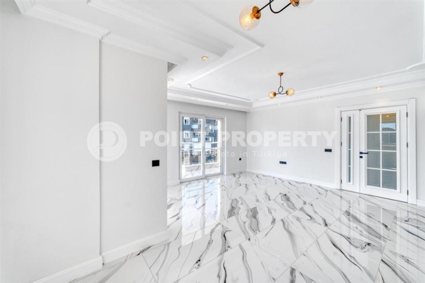 Apartments with high-quality finishing, 350 meters from the sea, in the center of the popular area of Alanya - Mahmutlar-id-5810-photo-4