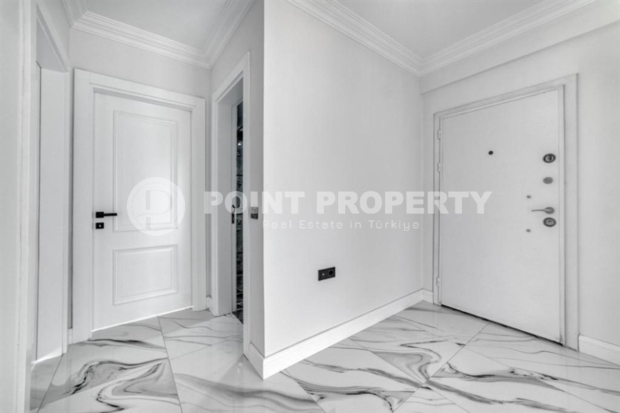 Apartments with high-quality finishing, 350 meters from the sea, in the center of the popular area of Alanya - Mahmutlar-id-5810-photo-9