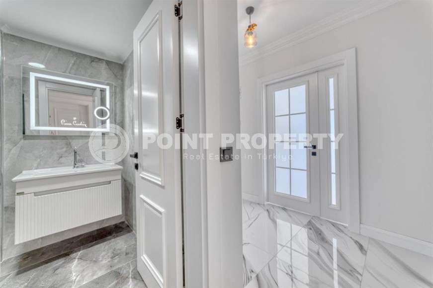 Apartments with high-quality finishing, 350 meters from the sea, in the center of the popular area of Alanya - Mahmutlar-id-5810-photo-10