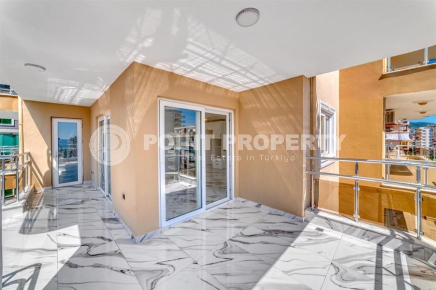 Apartments with high-quality finishing, 350 meters from the sea, in the center of the popular area of Alanya - Mahmutlar-id-5810-photo-14