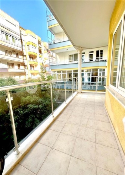 Comfortable furnished apartment with two bedrooms, 50 meters from the sea, in the center of Mahmutlar-id-5818-photo-13