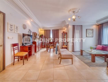 Spacious panoramic apartment overlooking the city and the Taurus Mountains, 700 meters from the sea, in the very center of Alanya-id-5820-photo-1