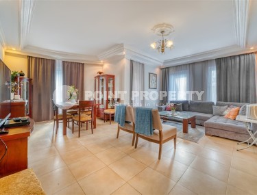 Spacious panoramic apartment overlooking the city and the Taurus Mountains, 700 meters from the sea, in the very center of Alanya-id-5820-photo-2