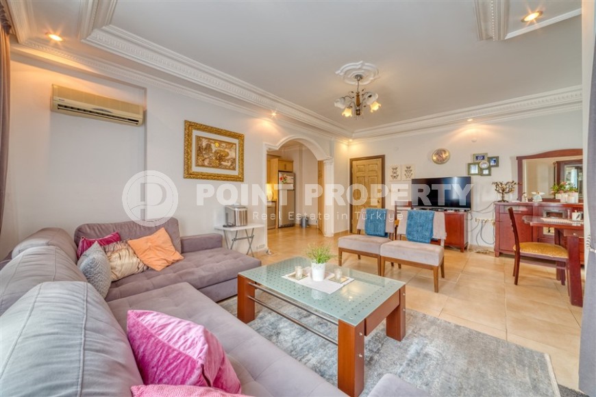 Spacious panoramic apartment overlooking the city and the Taurus Mountains, 700 meters from the sea, in the very center of Alanya-id-5820-photo-4