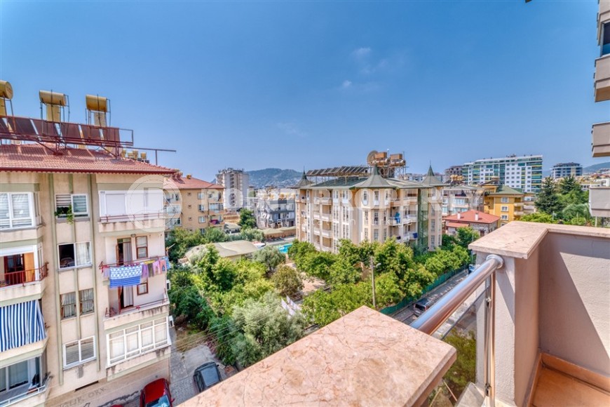 Spacious panoramic apartment overlooking the city and the Taurus Mountains, 700 meters from the sea, in the very center of Alanya-id-5820-photo-19