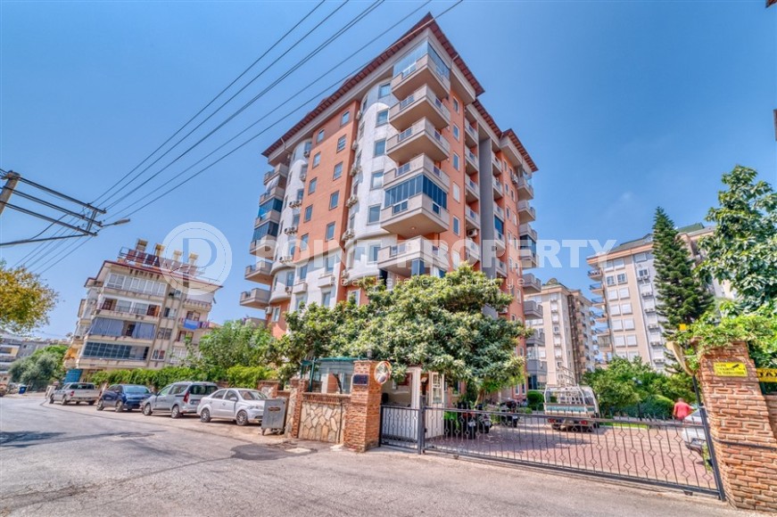 Spacious panoramic apartment overlooking the city and the Taurus Mountains, 700 meters from the sea, in the very center of Alanya-id-5820-photo-25