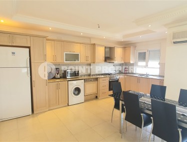 Светлая просторная квартира 2+1, общей площадью 120 м2, в 500 метрах от моря, в спокойном, благоустроенном районе Аланьи - Тосмур-id-5824-фото-4