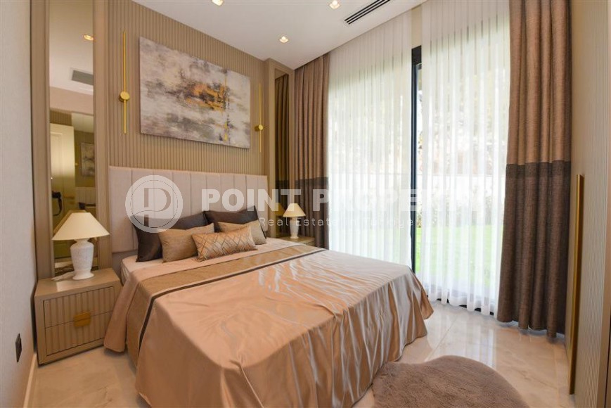 Новая двухэтажная вилла с роскошным панорамным видом на море, в элитном районе Аланьи - Тепе-id-5830-фото-10