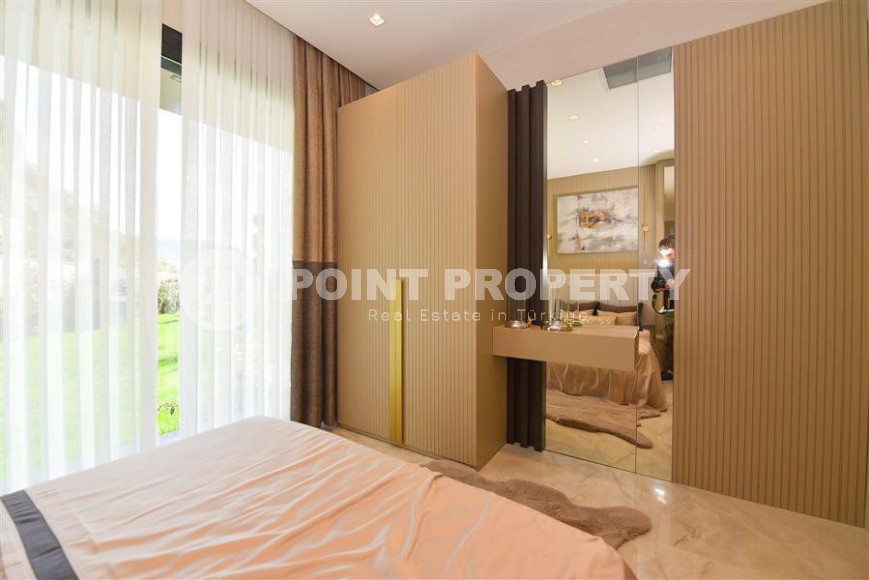 Новая двухэтажная вилла с роскошным панорамным видом на море, в элитном районе Аланьи - Тепе-id-5830-фото-11